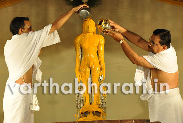 ​ಮೂಡುಬಿದಿರೆಯ ಭಗವಾನ್ ಬಾಹುಬಲಿಗೆ 61 ವರ್ಷಗಳ ಬಳಿಕ ಮಸ್ತಕಾಭಿಷೇಕ